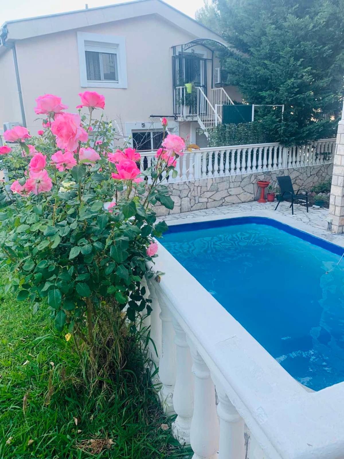 Imperia Apartman Bar Kültér fotó